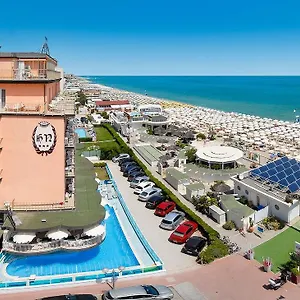hotel-negresco.emilia-romagnahotels.net/